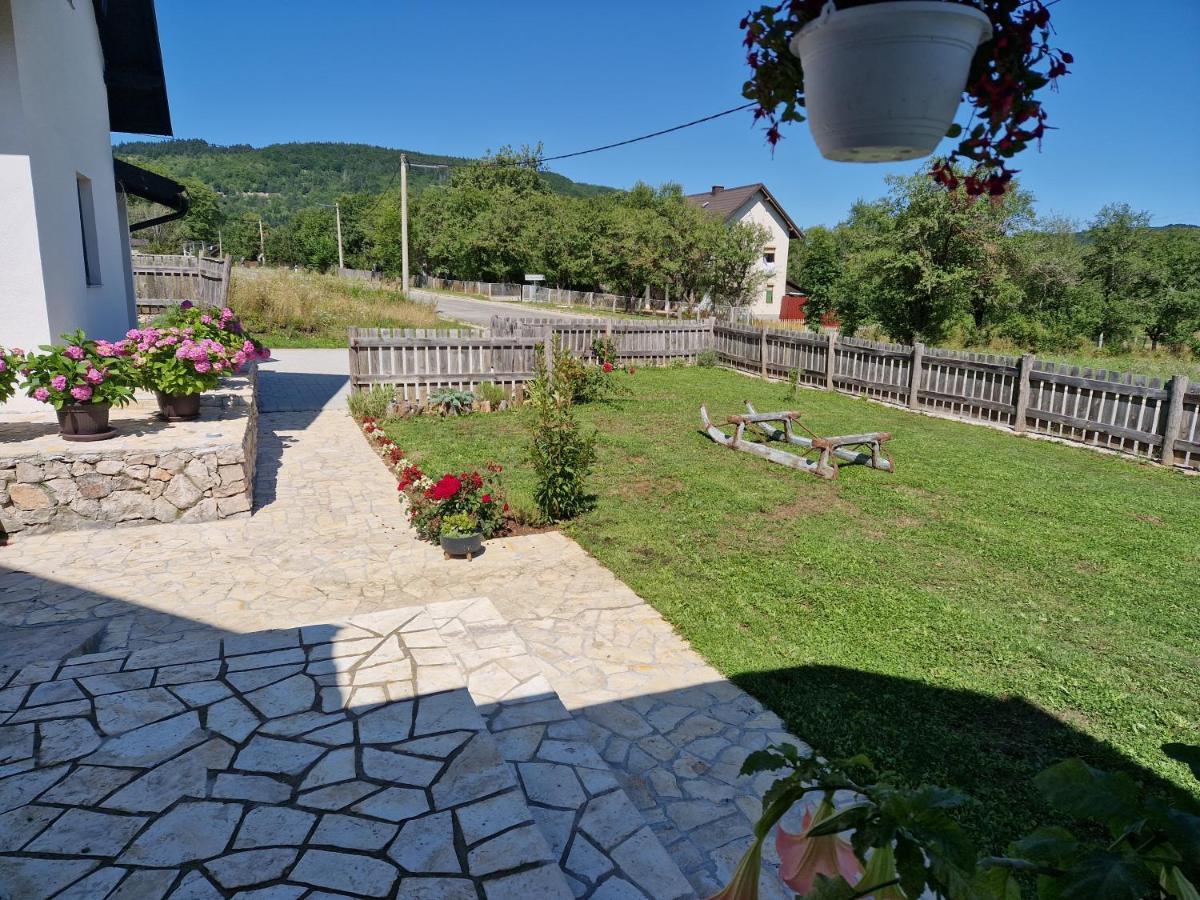 Villa Plitvice Apis à Korenica Extérieur photo