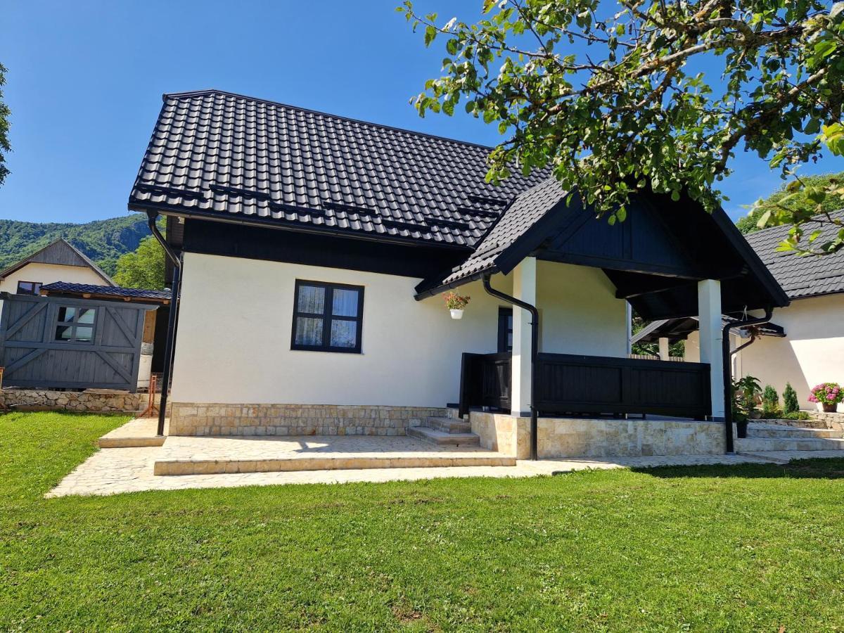 Villa Plitvice Apis à Korenica Extérieur photo