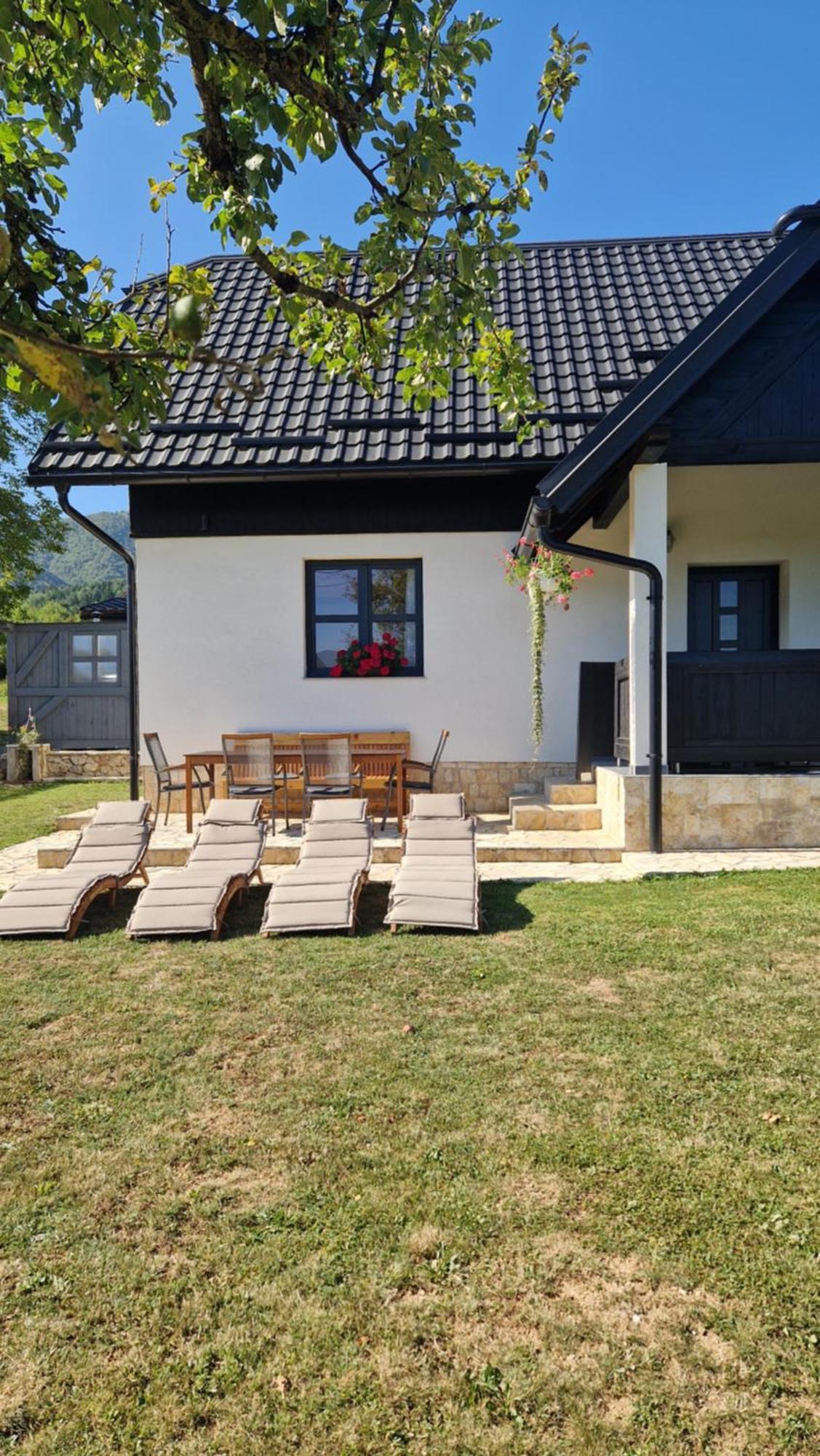 Villa Plitvice Apis à Korenica Extérieur photo